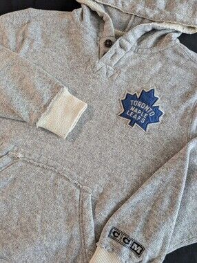CCM Men's Gray Crewneck Sweater Toronto Maple Leafs Patch Vintage Inspired S